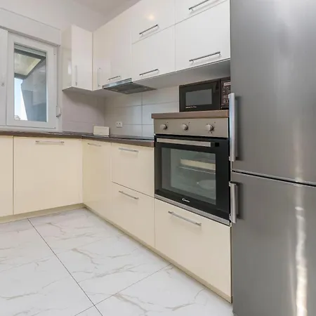 Osti * Rogoznica (Sibenik-Knin)