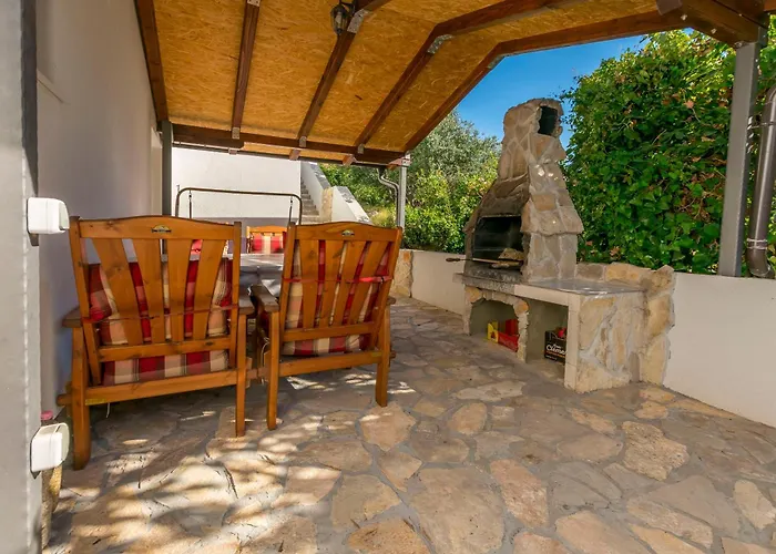 Osti * Rogoznica (Sibenik-Knin)