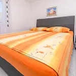 Osti Apartment *
