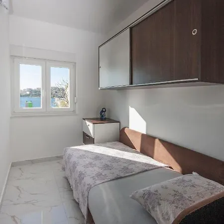 Osti Apartment *