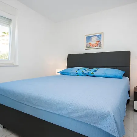 Osti Apartment *